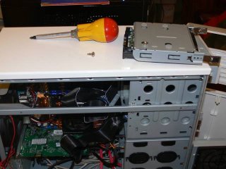 Drive in tray, and the beloved Screwball ratchet screwdriver.